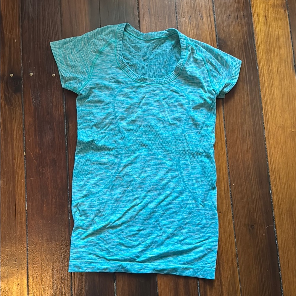 Lululemon Blue Short Sleeve T-Shirt
